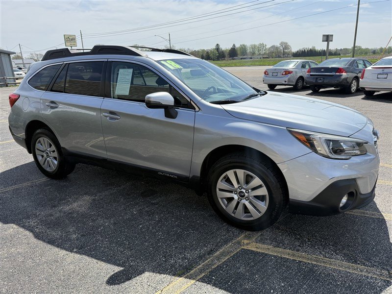 Used 2018 Subaru Outback 2.5i Premium AWD/4WD image 3