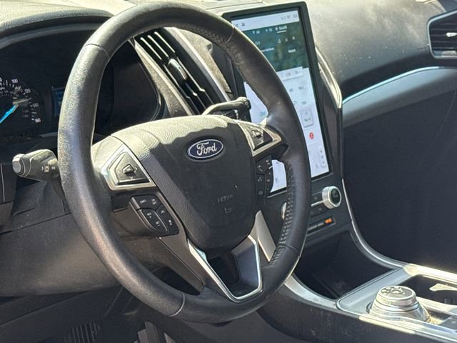 Used 2022 Ford Edge SEL w/ Sport Appearance Package image 16