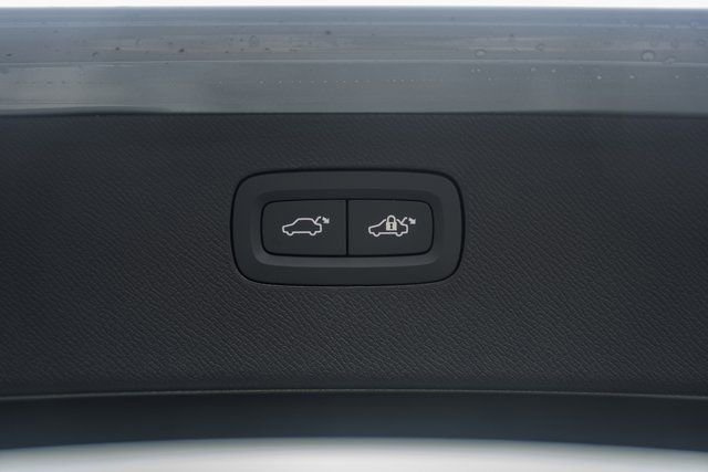 New 2026 Volvo XC90 B6 Plus w/ Protection Package Premier image 10