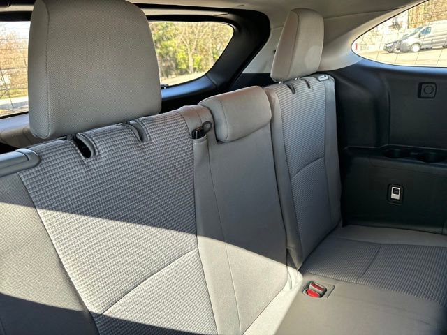 Used 2022 Toyota Highlander LE image 16