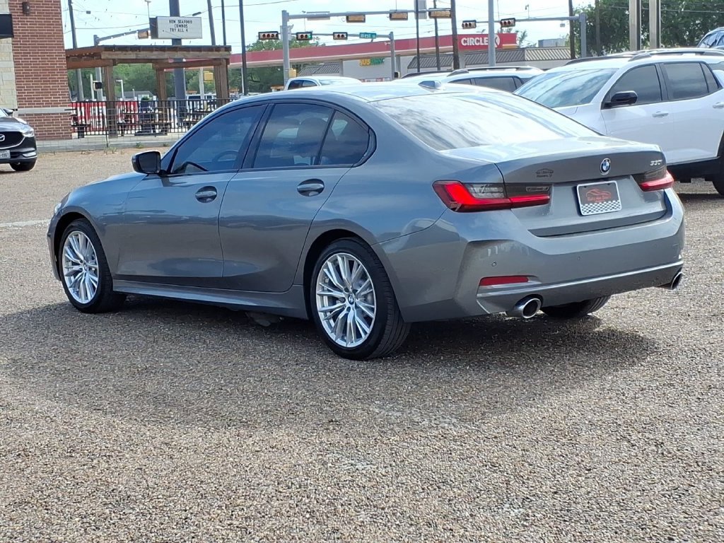 Used 2023 BMW 330i Sedan w/ Driving Assistance Package RWD image 3