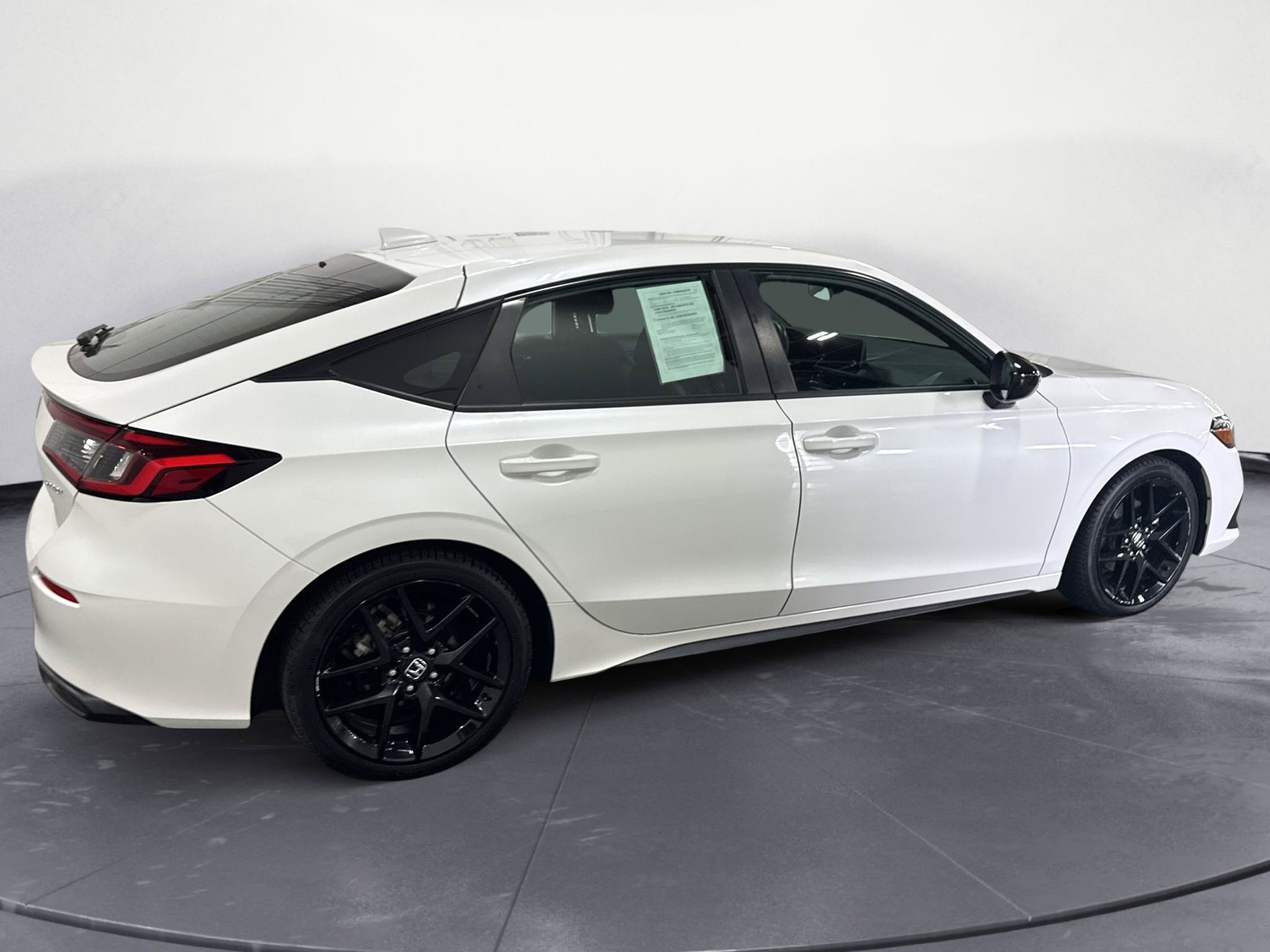 Used 2022 Honda Civic Sport image 11