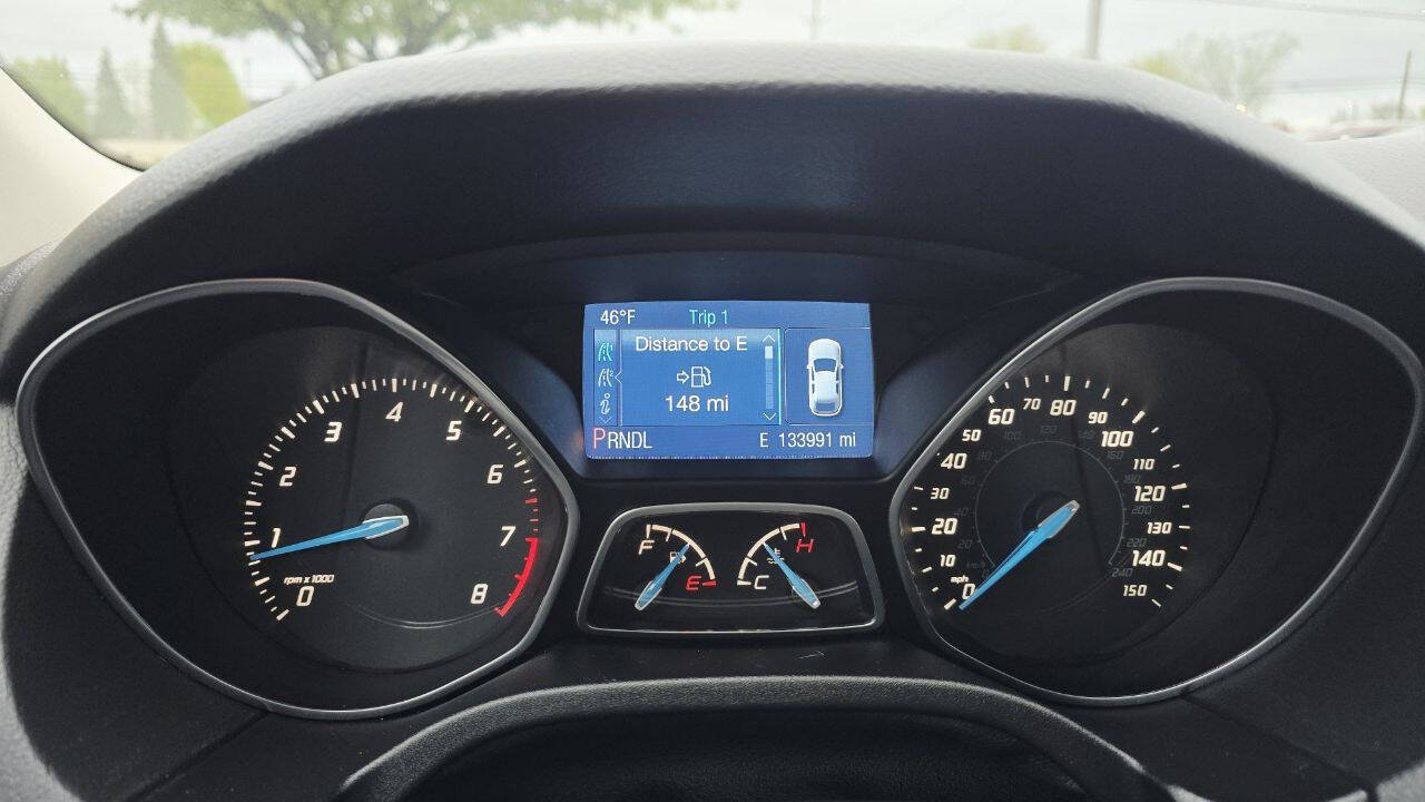 Used 2014 Ford Focus SE w/ SE Winter Package FWD image 27