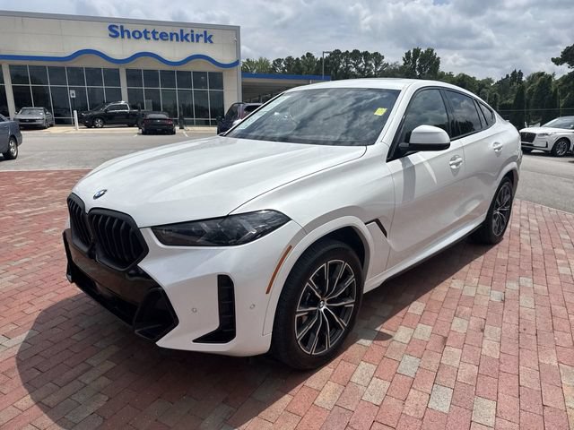 Used 2026 BMW X6 xDrive40i AWD/4WD image 32