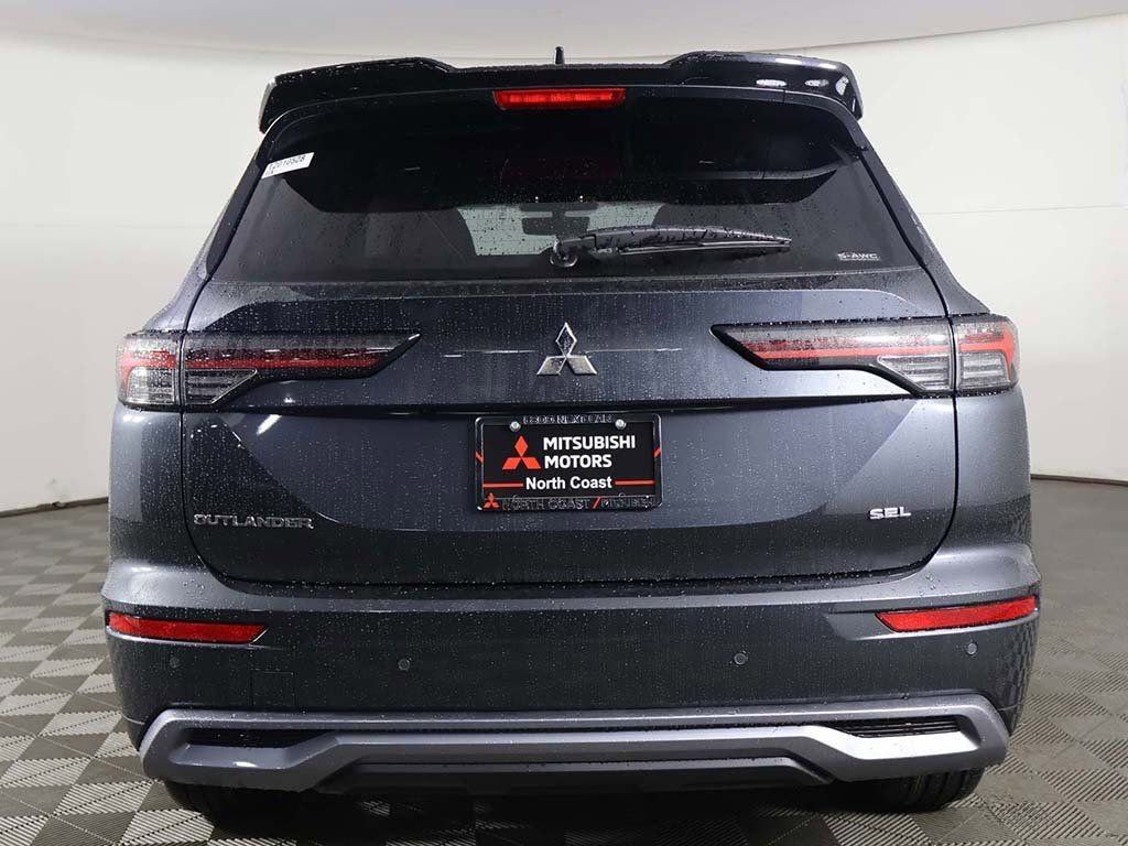 New 2026 Mitsubishi Outlander SEL image 15