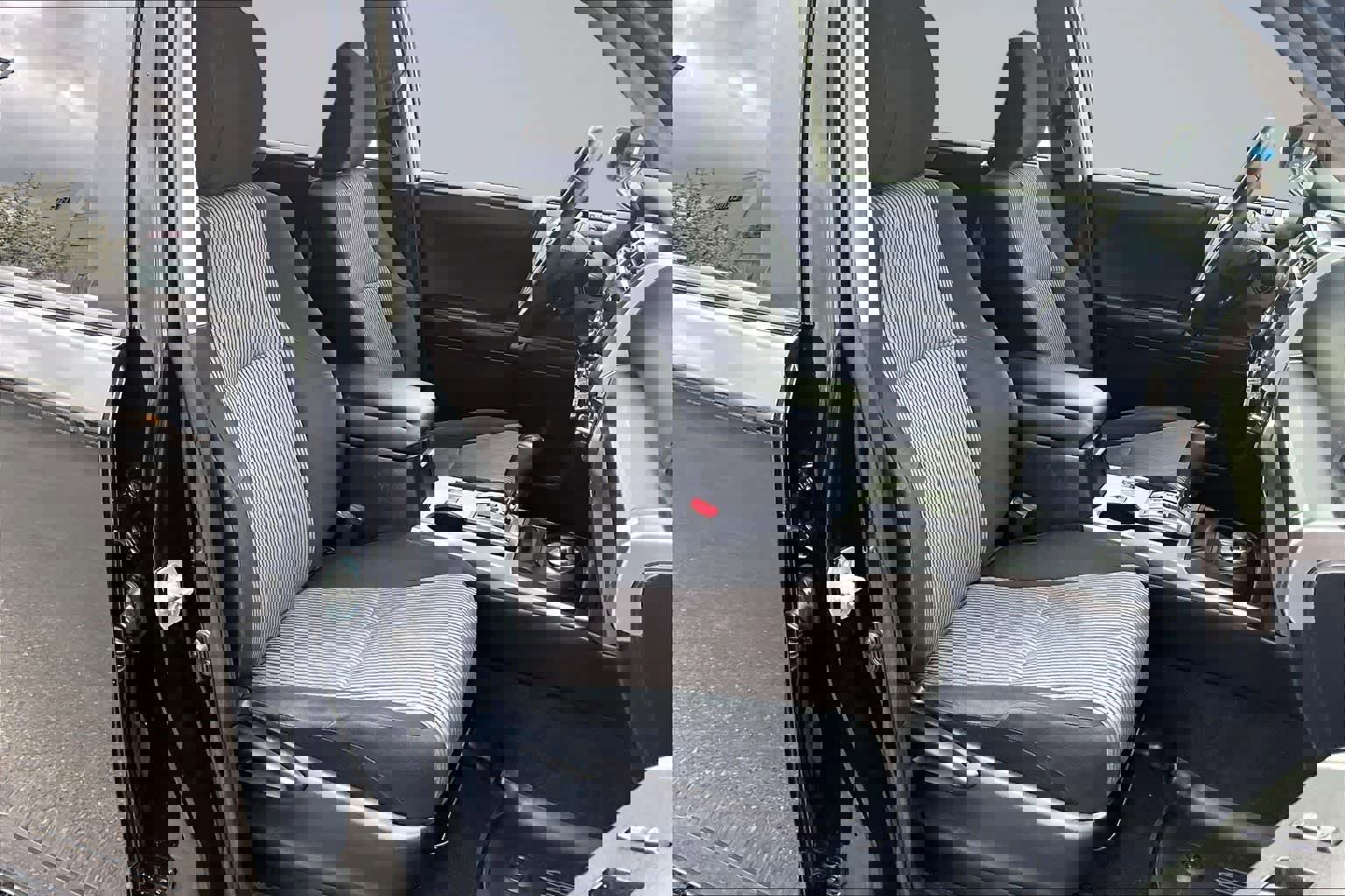 Used 2020 Toyota 4Runner SR5 image 14