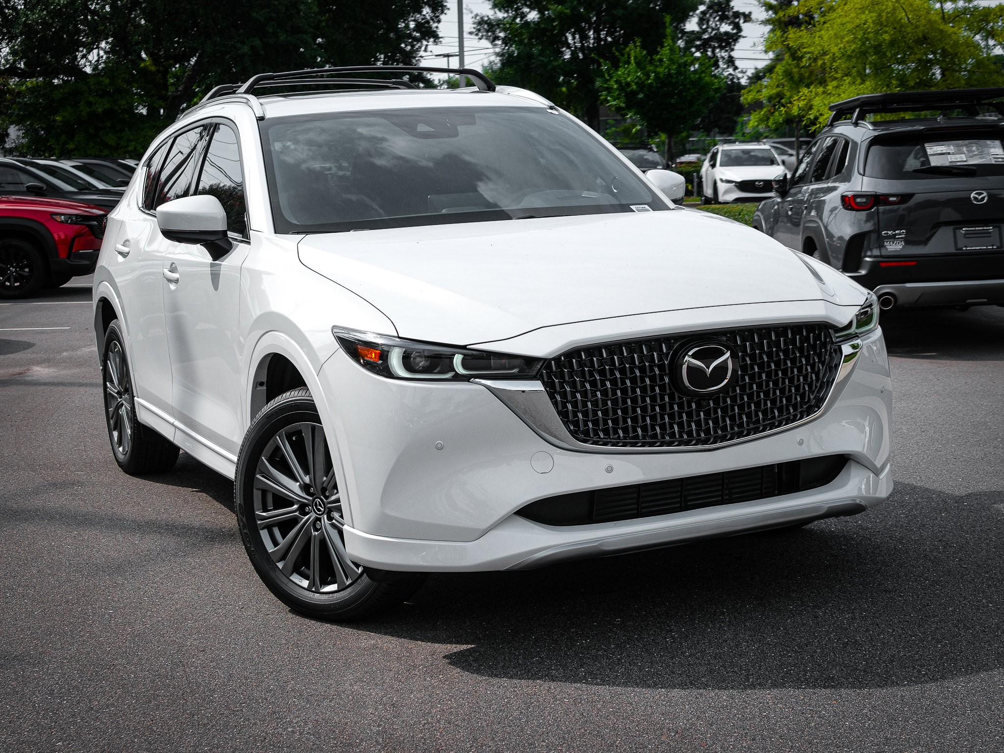 New 2025 MAZDA CX-5 Signature image 2