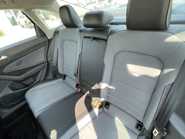 New 2026 Volkswagen Jetta SE FWD image 17