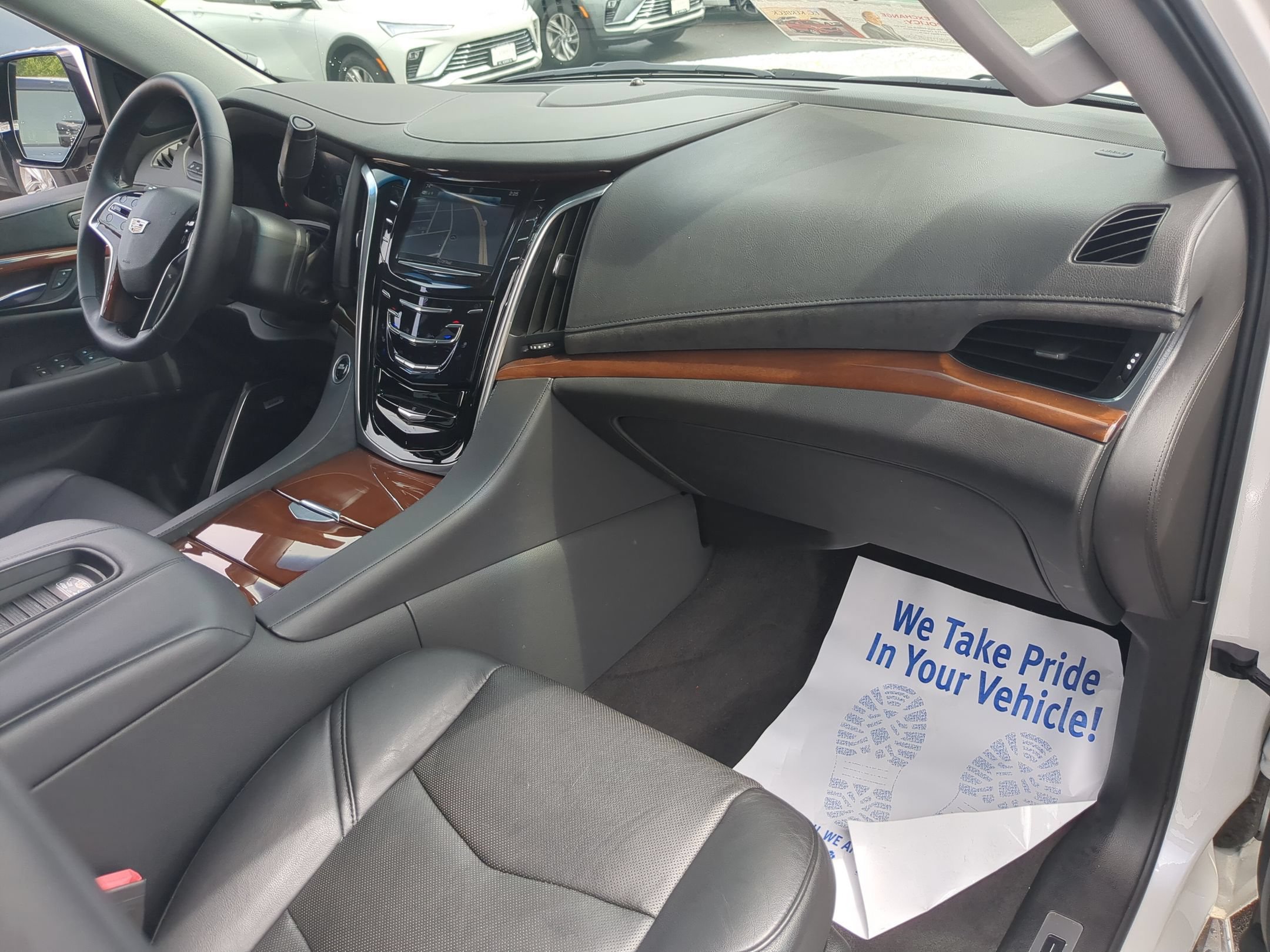 Certified 2020 Cadillac Escalade Luxury AWD/4WD image 27