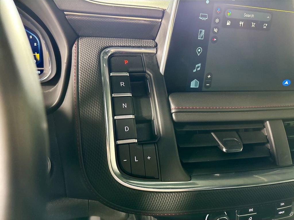 Used 2024 Chevrolet Suburban RST image 18