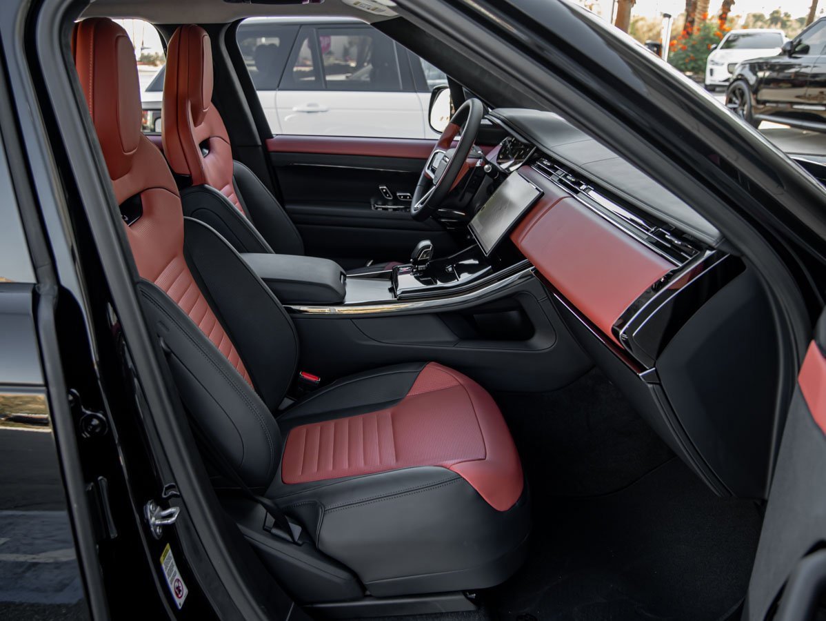 New 2024 Land Rover Range Rover Sport image 28