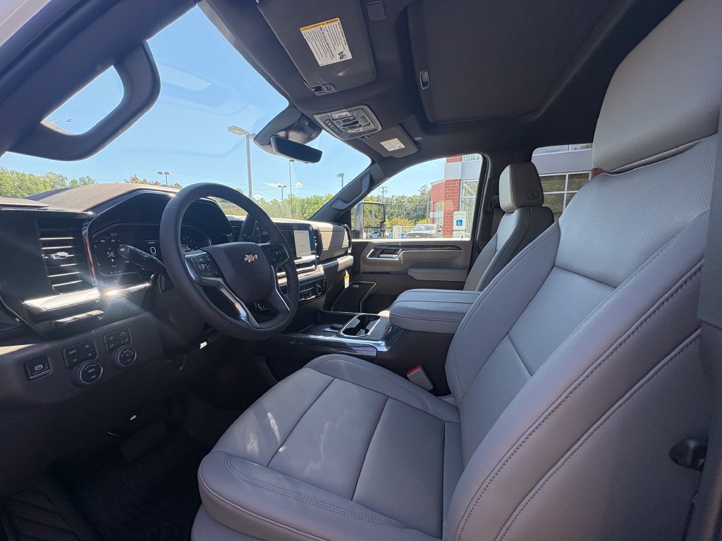 New 2026 Chevrolet Silverado 2500 LTZ w/ LTZ Premium Package AWD/4WD image 5