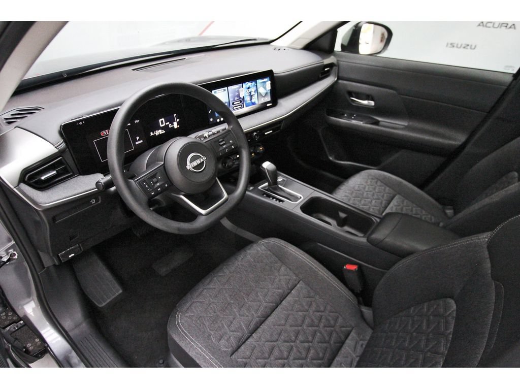 Used 2026 Nissan Kicks SV w/ SV Premium Package FWD image 14