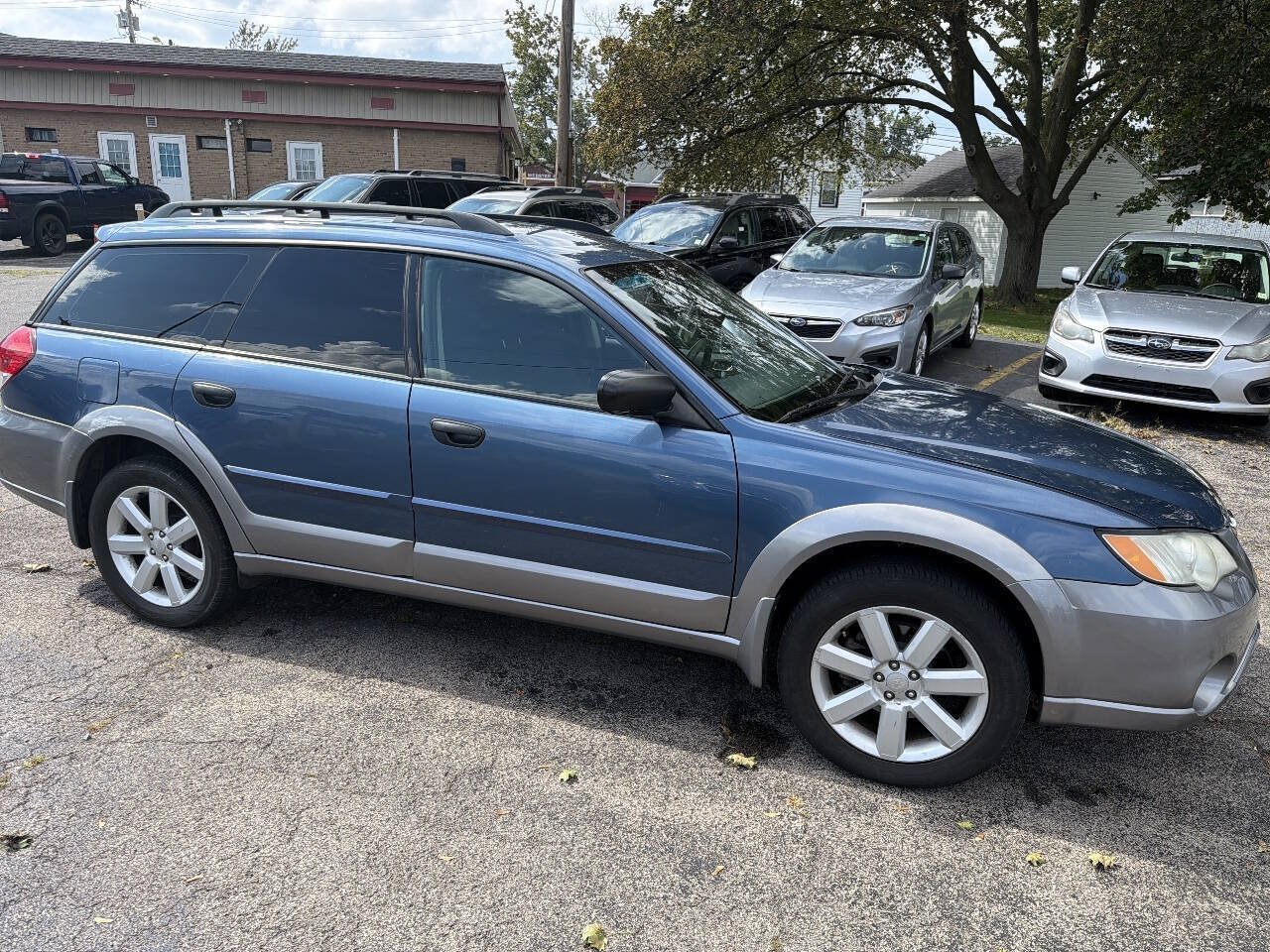 Used 2009 Subaru Outback 2.5i Special Edition AWD/4WD image 3