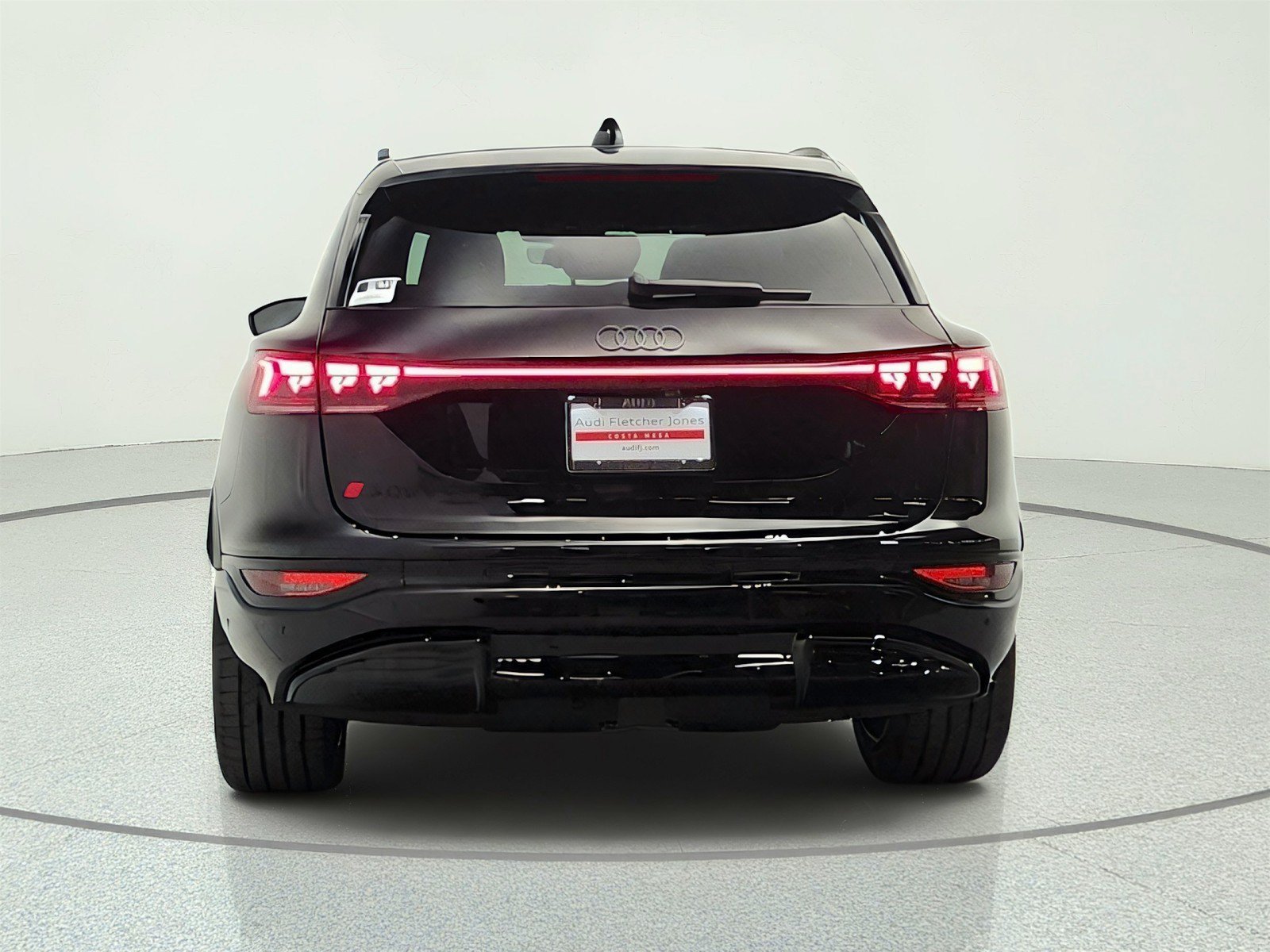 New 2027 Audi SQ6 e-tron Prestige AWD/4WD image 6
