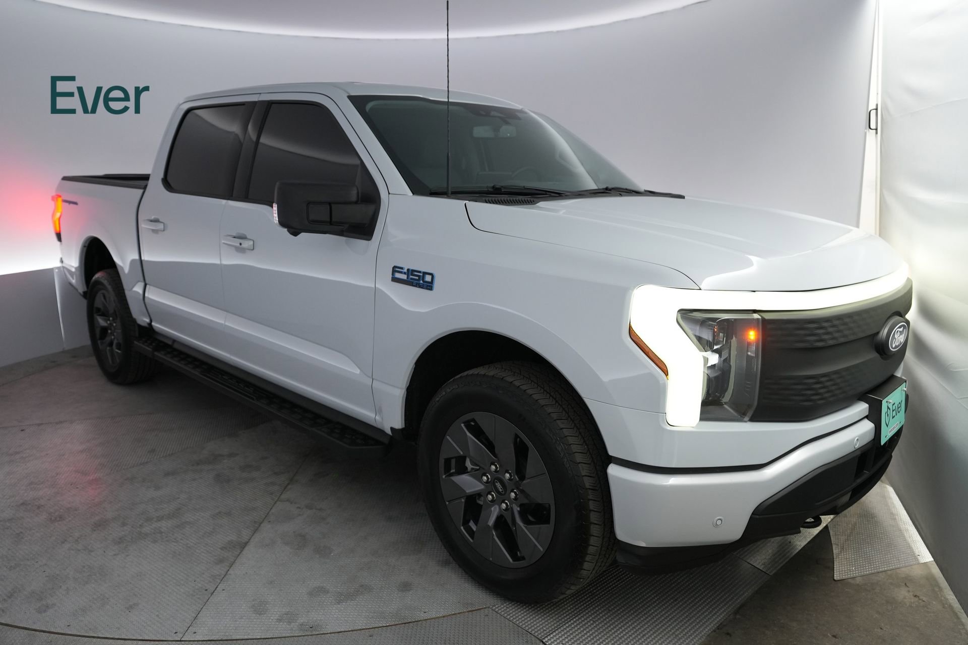 Used 2025 Ford F150 Lightning Flash image 2
