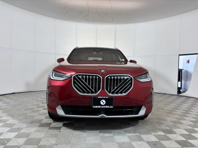Used 2025 BMW X3 xDrive30i w/ Premium Package AWD/4WD image 2