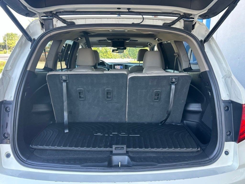 Used 2017 Honda Pilot Touring image 8
