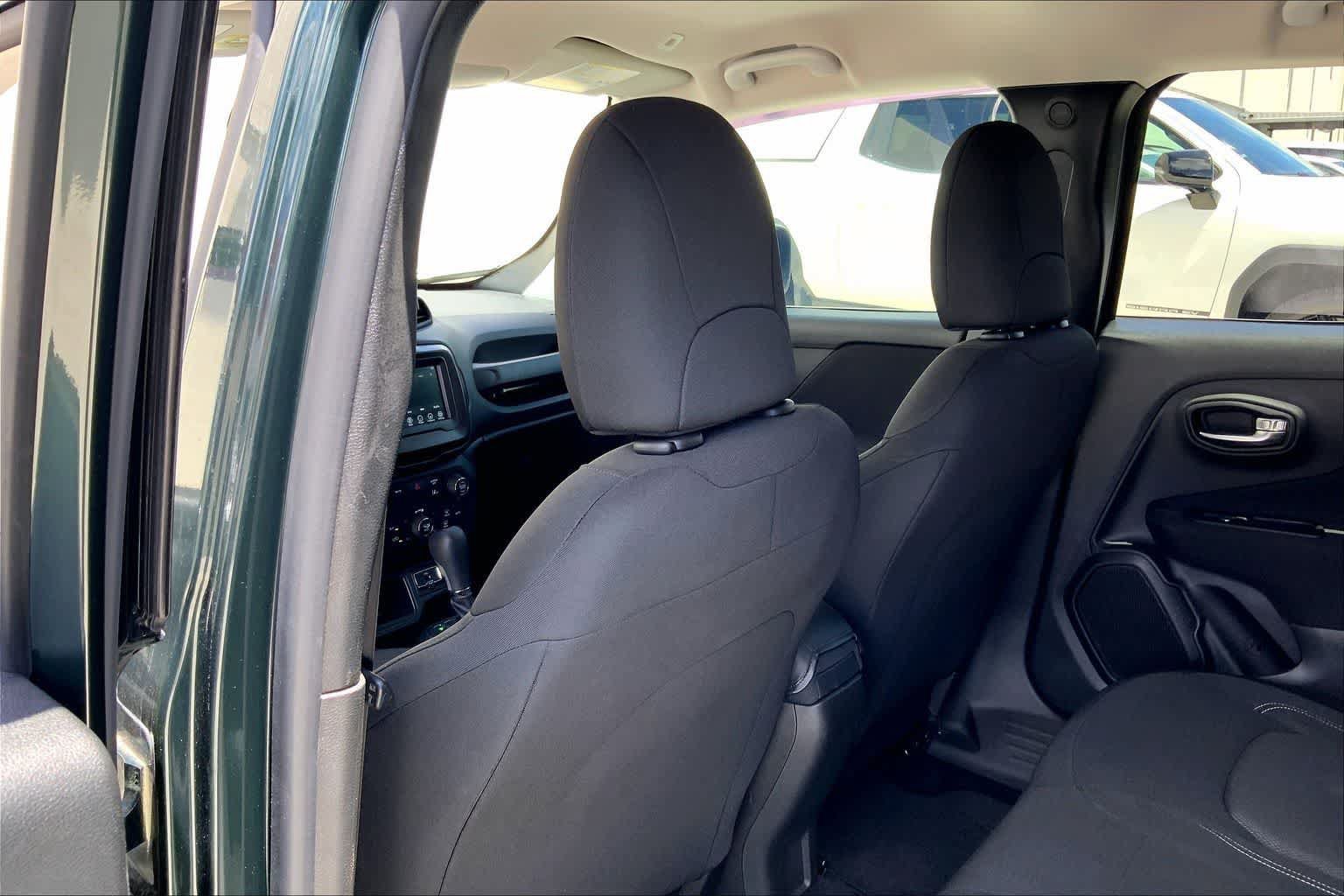 Used 2021 Jeep Renegade Sport FWD image 12