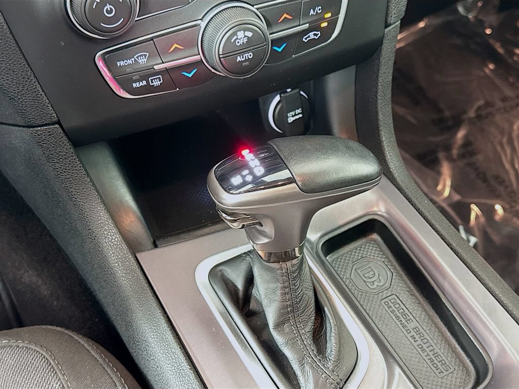 Used 2020 Dodge Charger SXT w/ Navigation & Travel Group AWD/4WD image 18