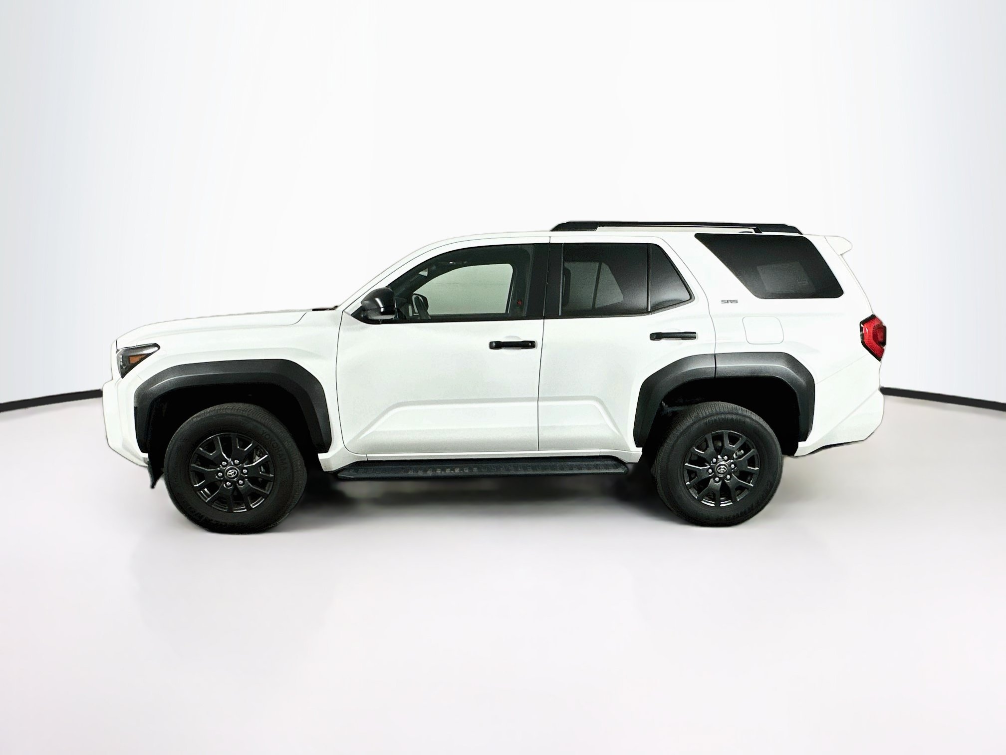 Used 2025 Toyota 4Runner SR5 AWD/4WD image 4