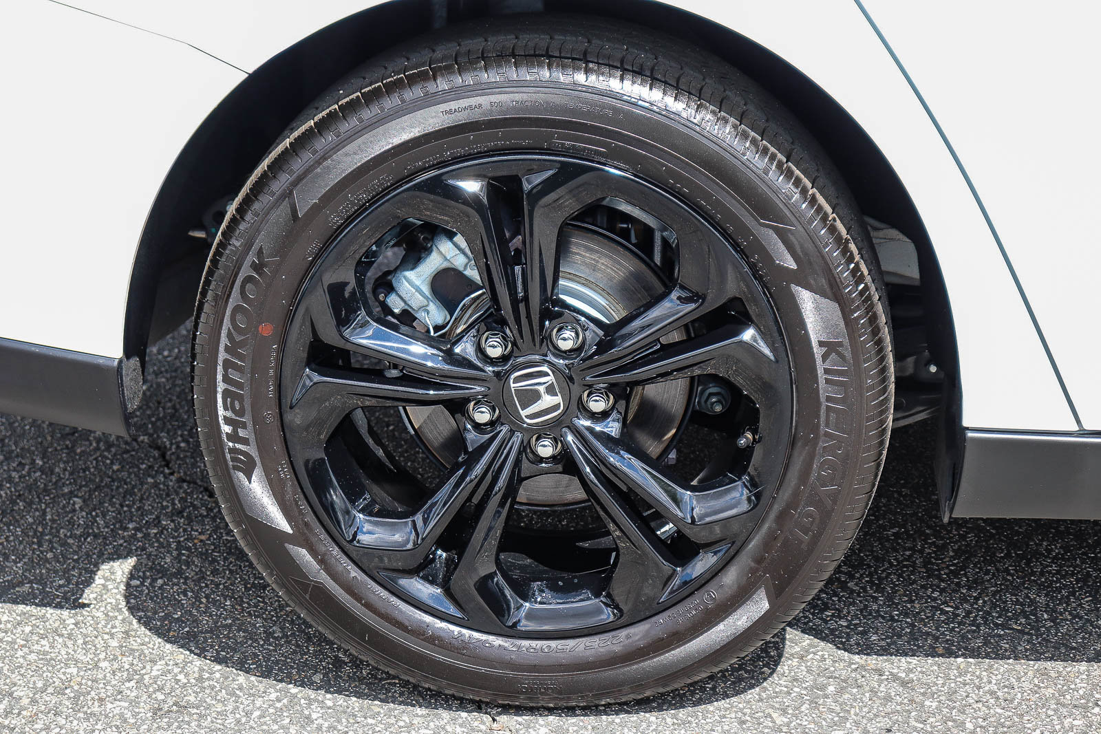 Used 2025 Honda Accord SE image 9