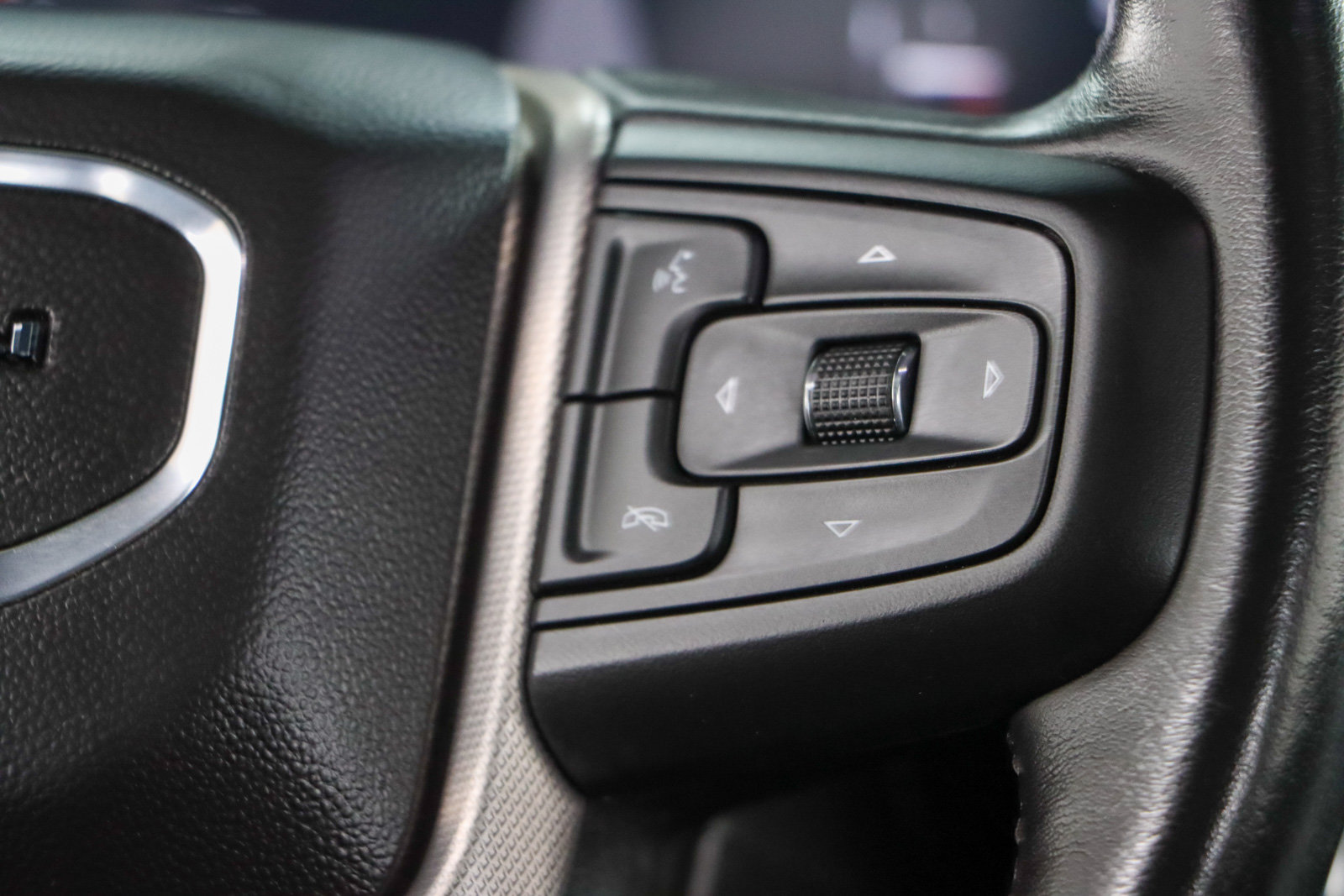Used 2022 GMC Yukon Denali AWD/4WD image 15