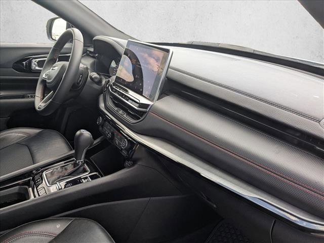 Used 2025 Jeep Compass Trailhawk image 20