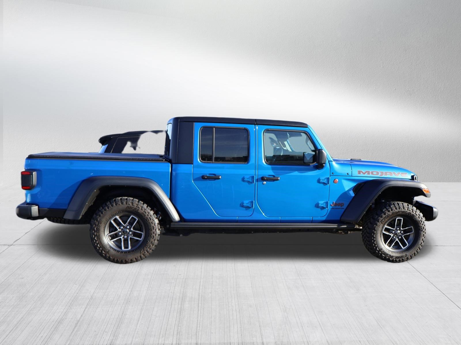 Used 2024 Jeep Gladiator Mojave w/ Technology Group image 6