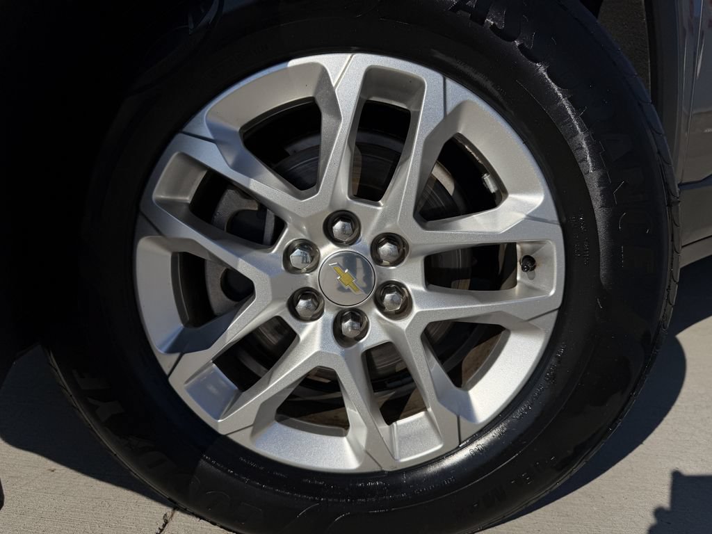 Used 2020 Chevrolet Traverse LT FWD image 9