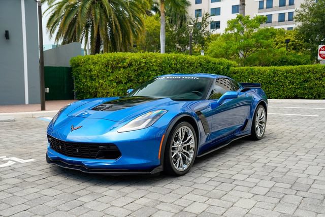 Used 2016 Chevrolet Corvette Z06 w/ 3LZ Preferred Equipment Group RWD image 2