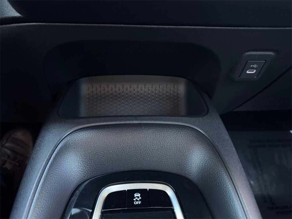 Used 2025 Toyota Corolla LE image 24
