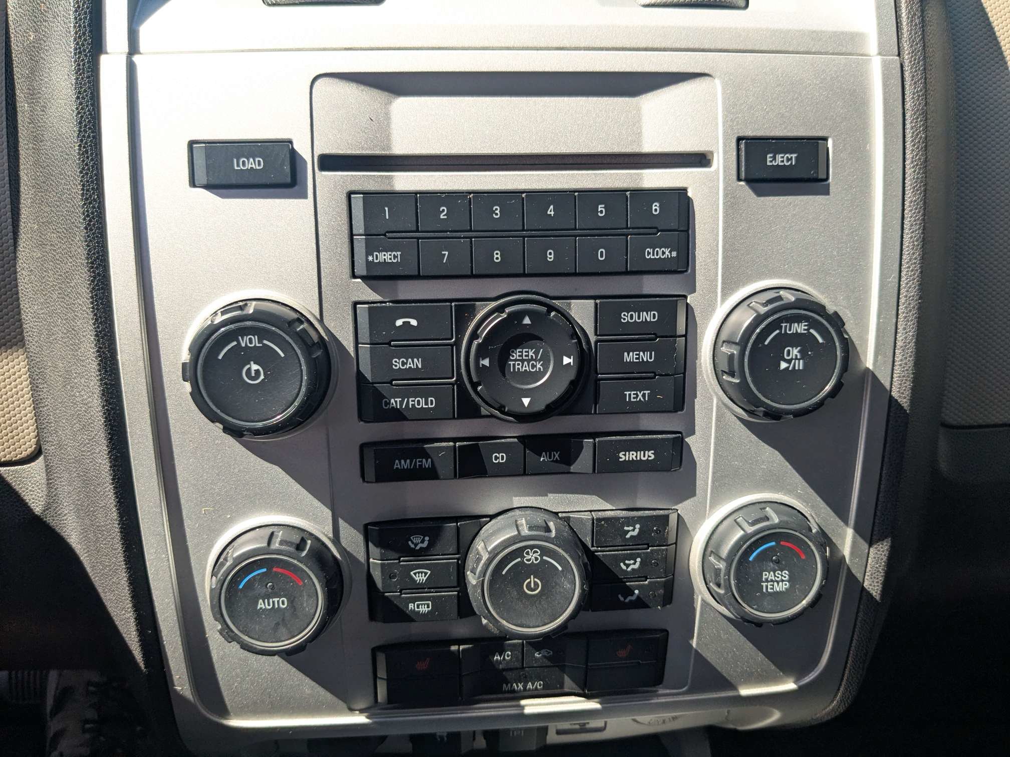 Used 2010 Mercury Mariner Premier FWD image 18