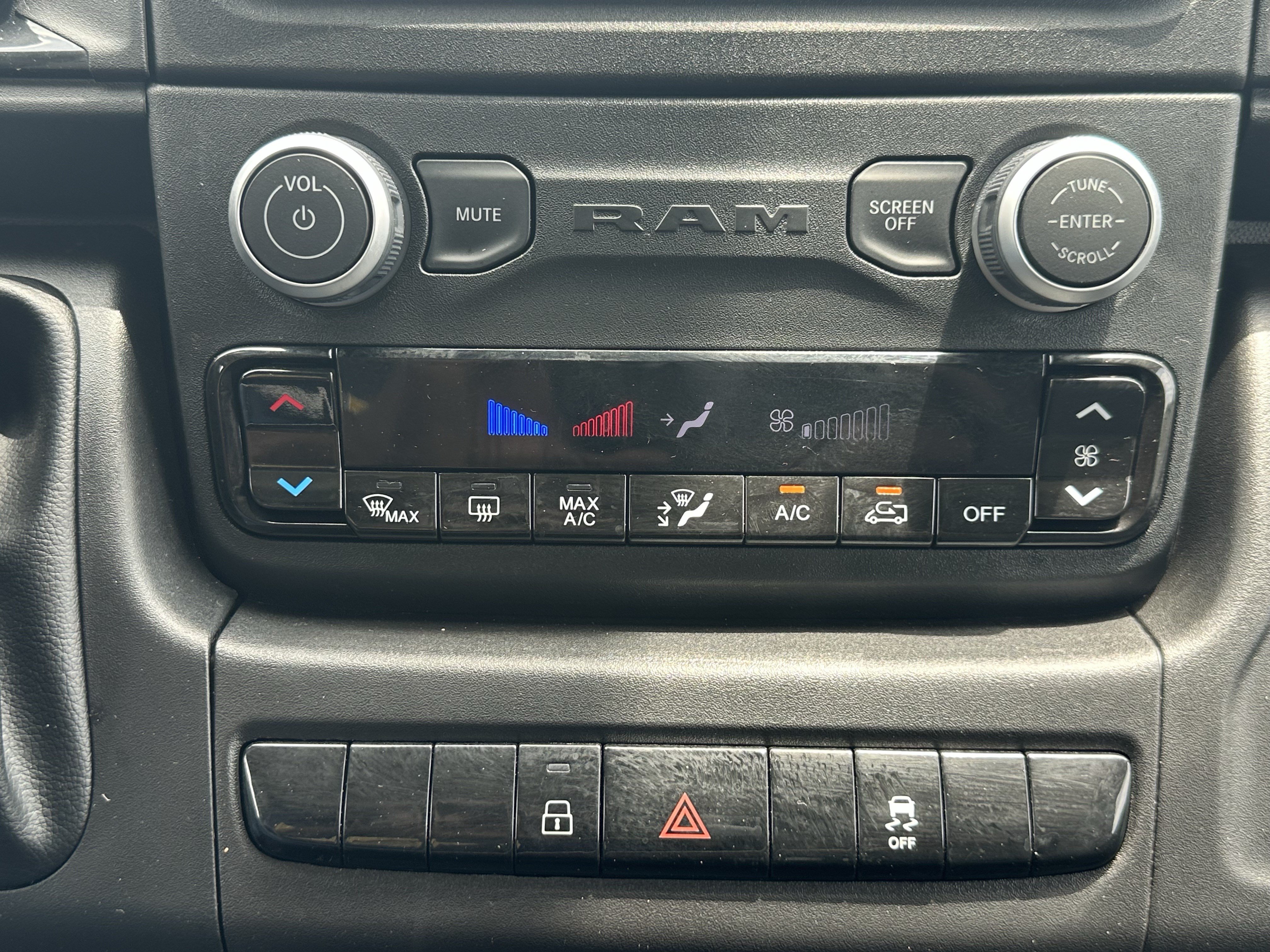 Used 2026 RAM ProMaster 2500 FWD image 27