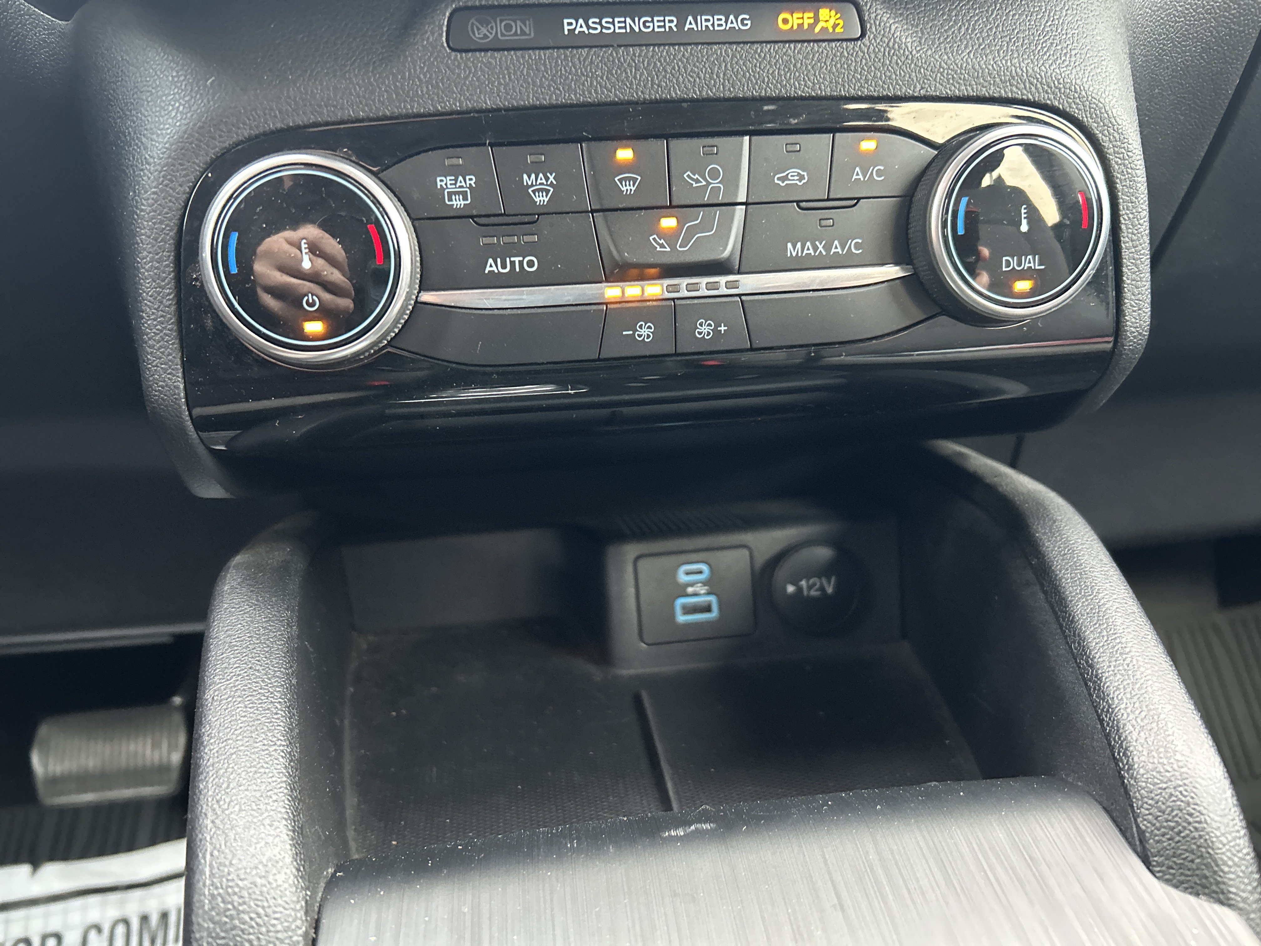 Used 2022 Ford Escape SE w/ Convenience Package AWD/4WD image 18
