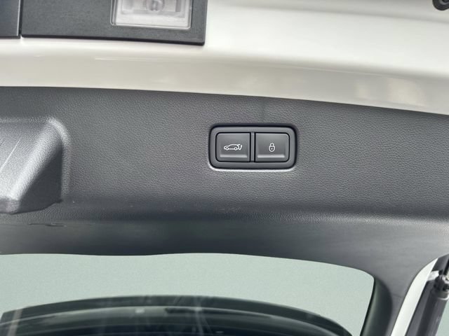 New 2026 Genesis GV70 2.5T Advanced AWD/4WD image 17