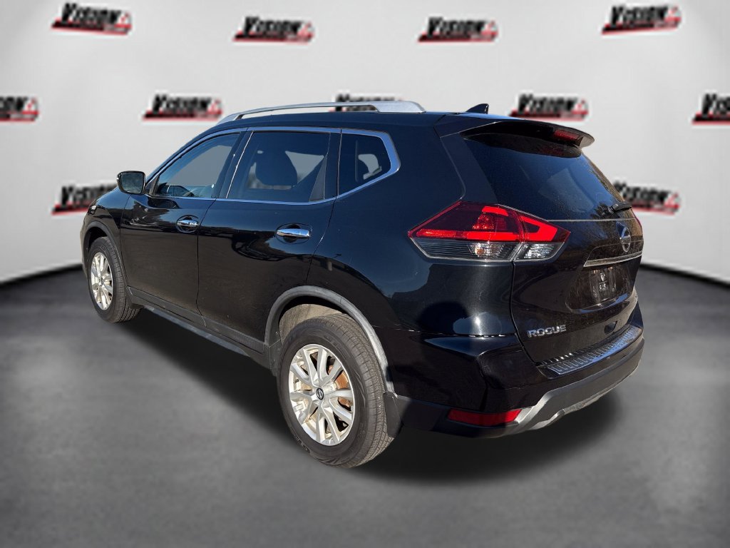 Used 2018 Nissan Rogue SV AWD/4WD image 10