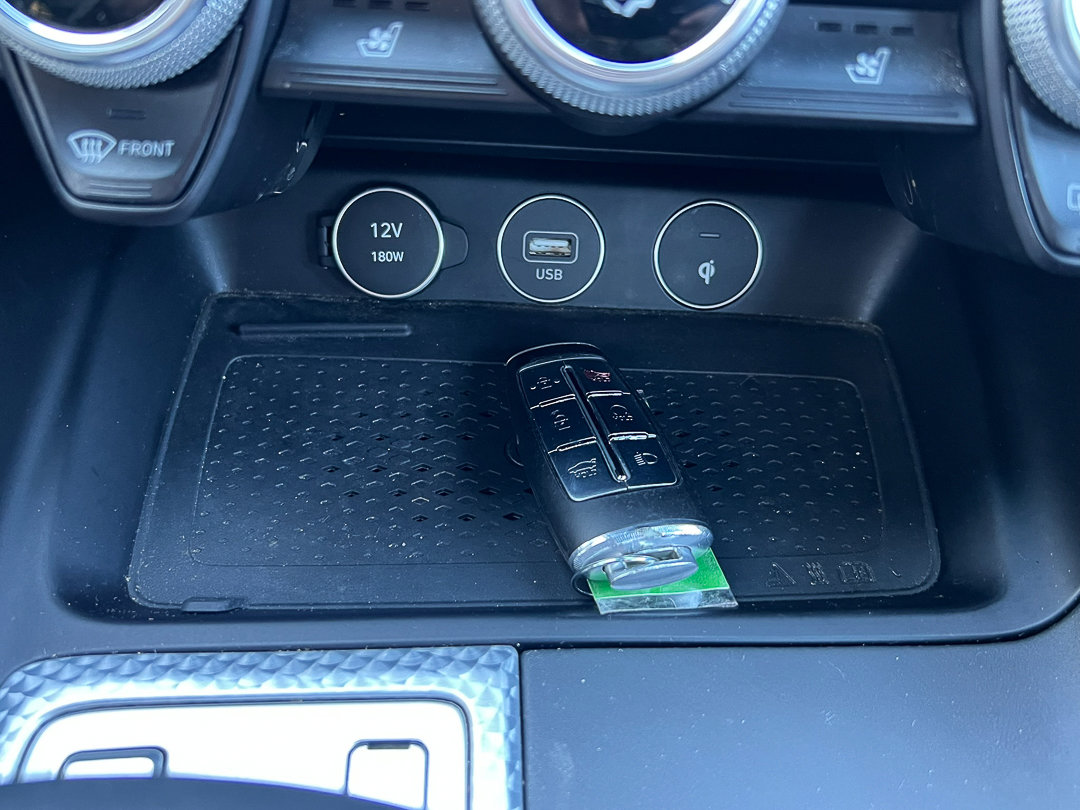 Used 2023 Genesis G70 2.0T w/ Sport Prestige Package image 21