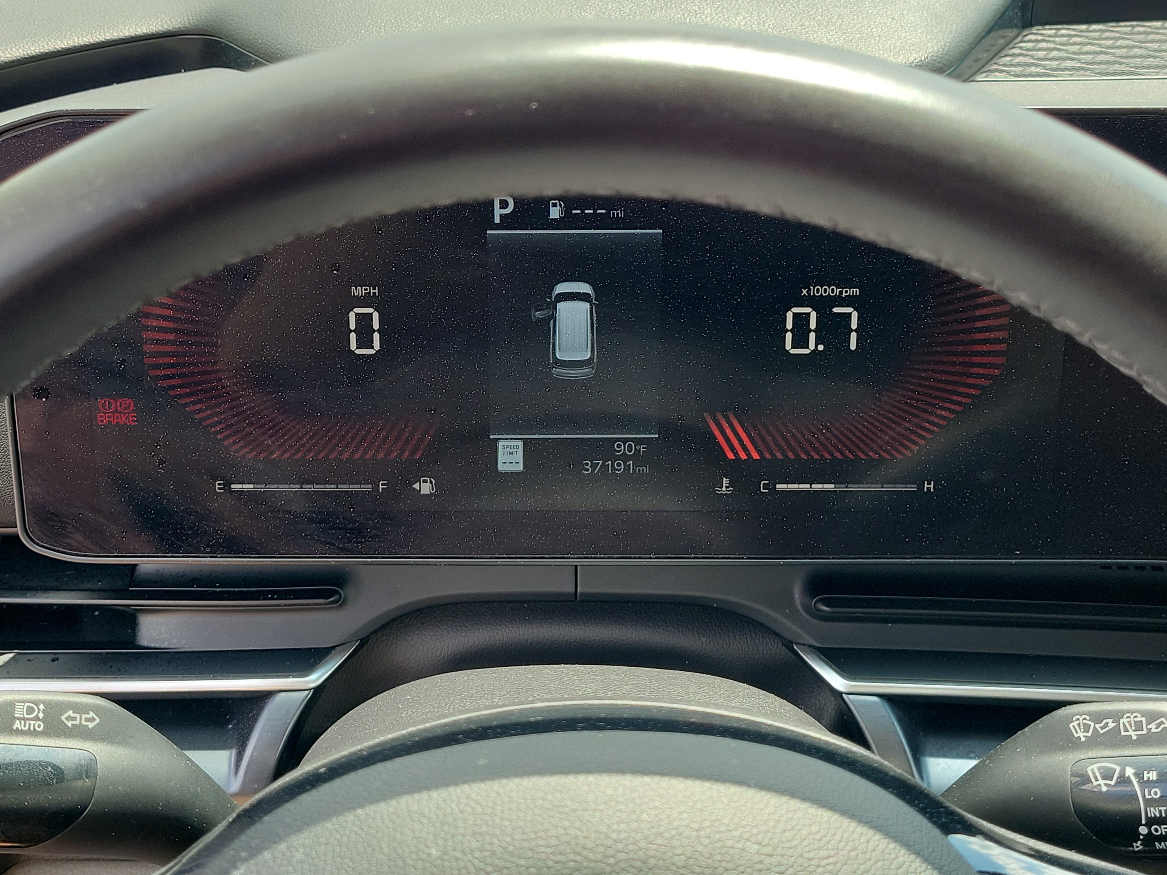 Used 2025 Kia Carnival FWD image 23