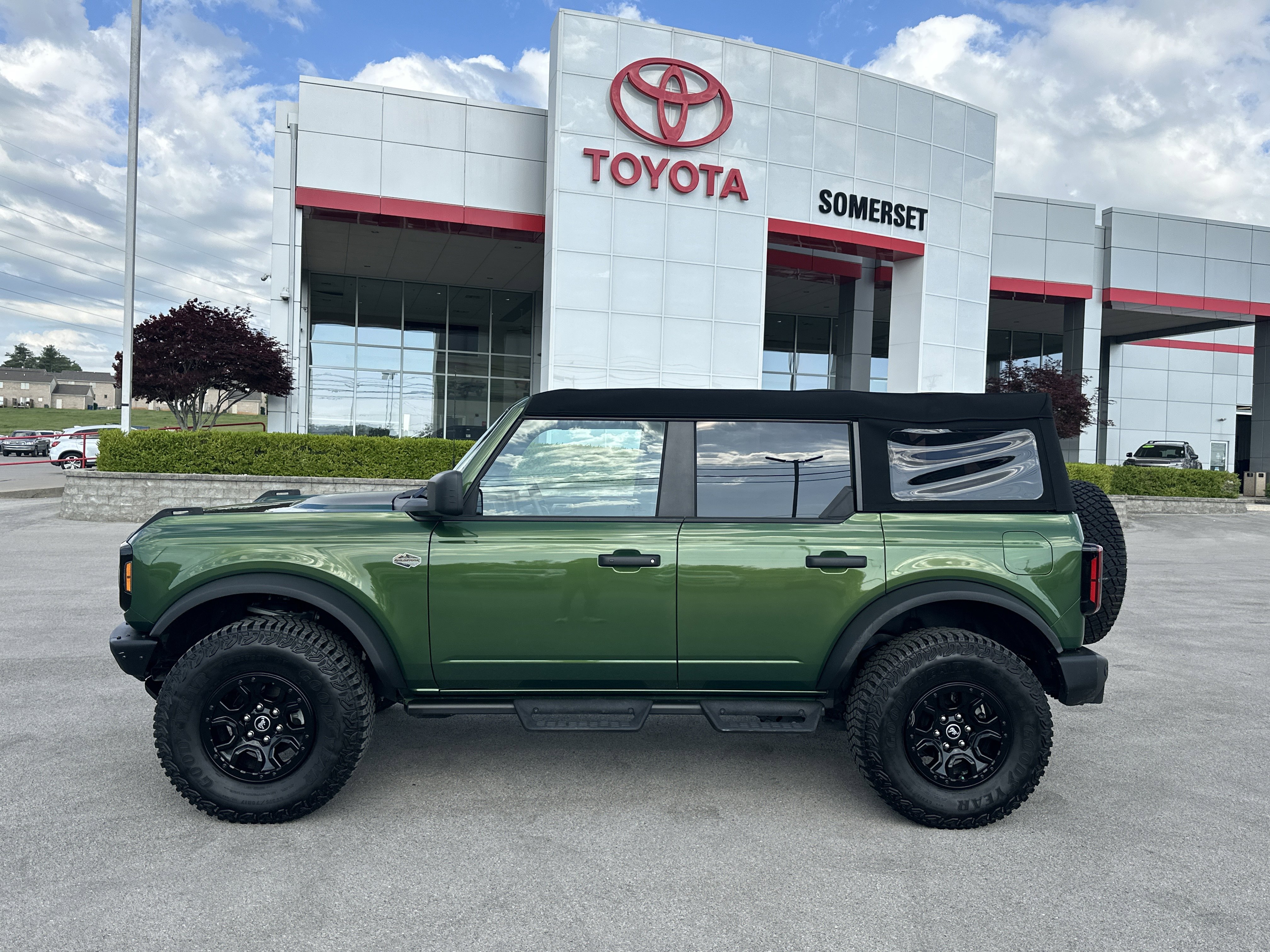 Used 2024 Ford Bronco Wildtrak image 8