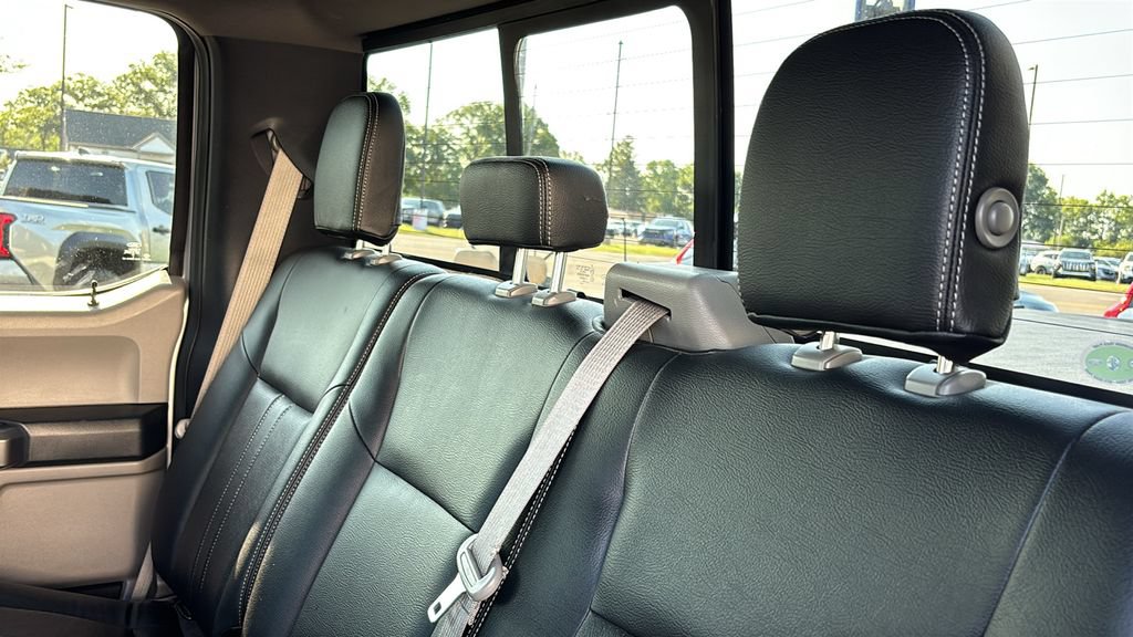 Used 2019 Ford F150 XLT w/ Equipment Group 302A Luxury AWD/4WD image 11