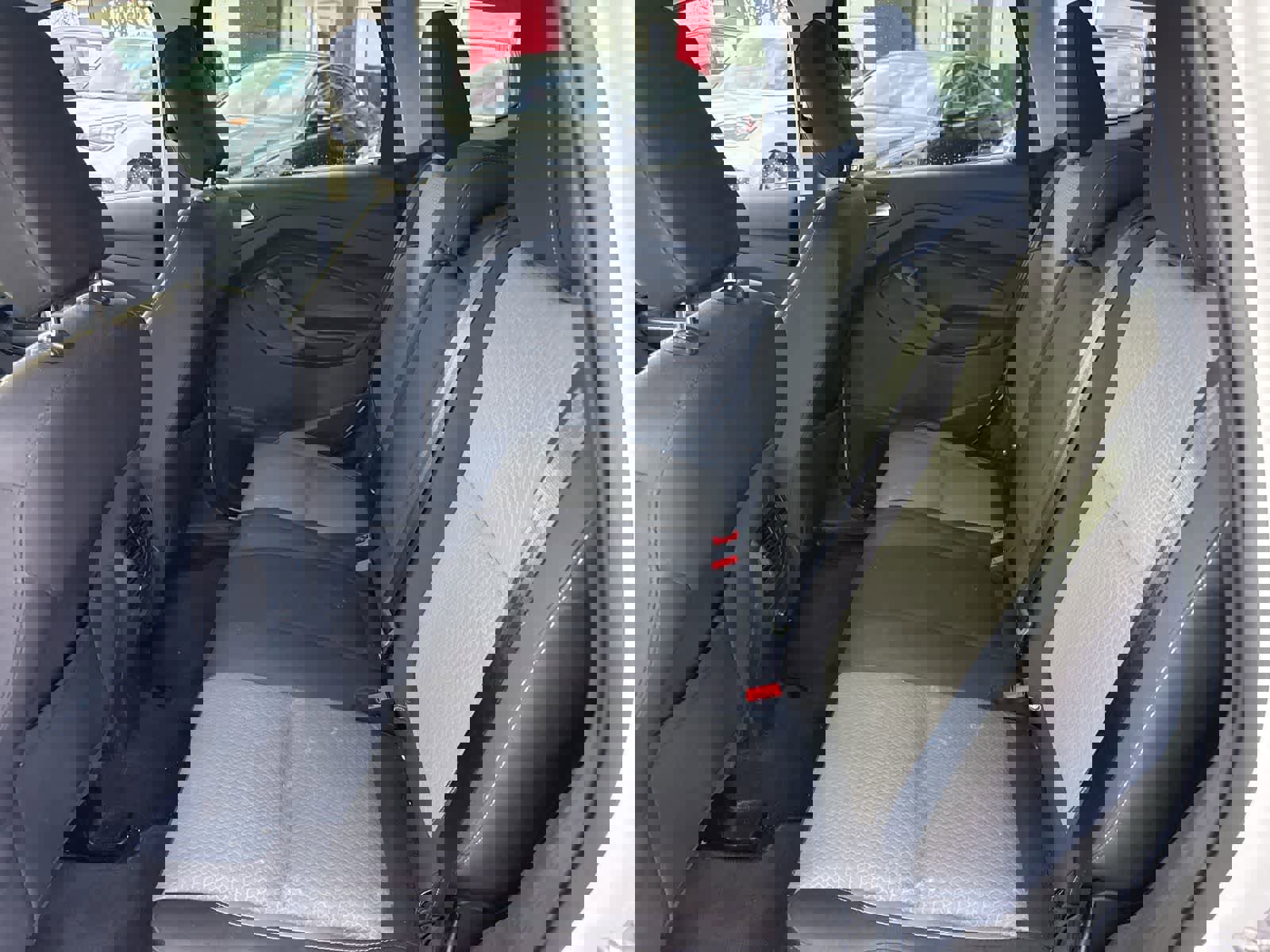 Used 2019 Ford Escape SE image 17