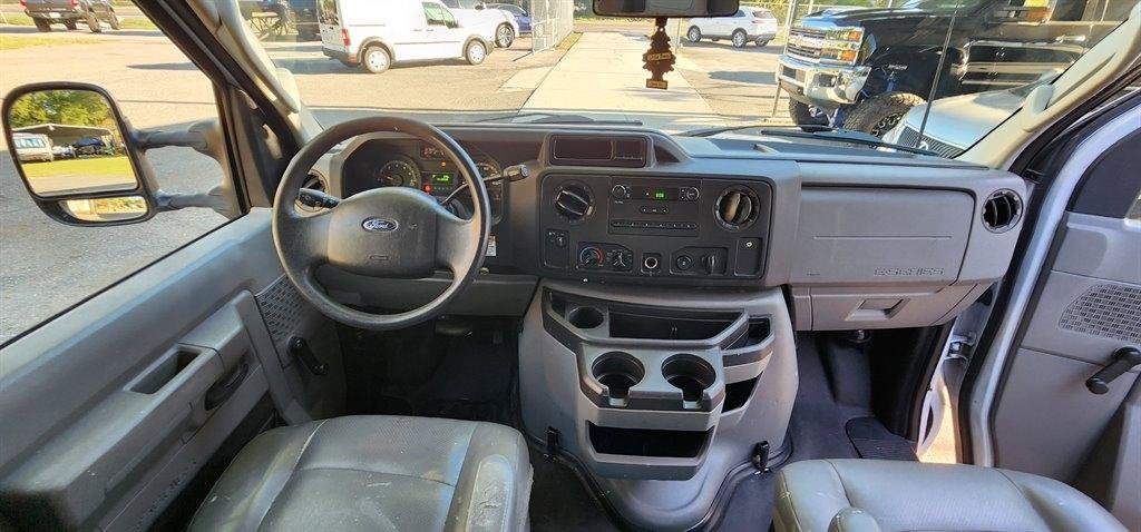Used 2013 Ford E-150 and Econoline 150 RWD image 16
