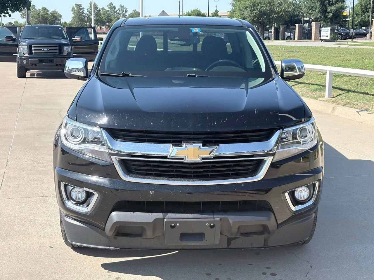 Used 2018 Chevrolet Colorado LT w/ Luxury Package, Chrome RWD image 2