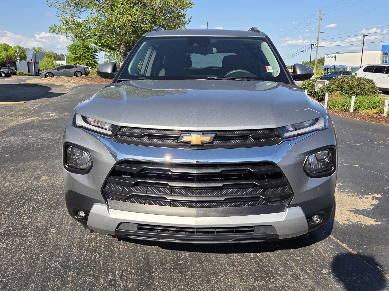 Used 2023 Chevrolet TrailBlazer LT image 2