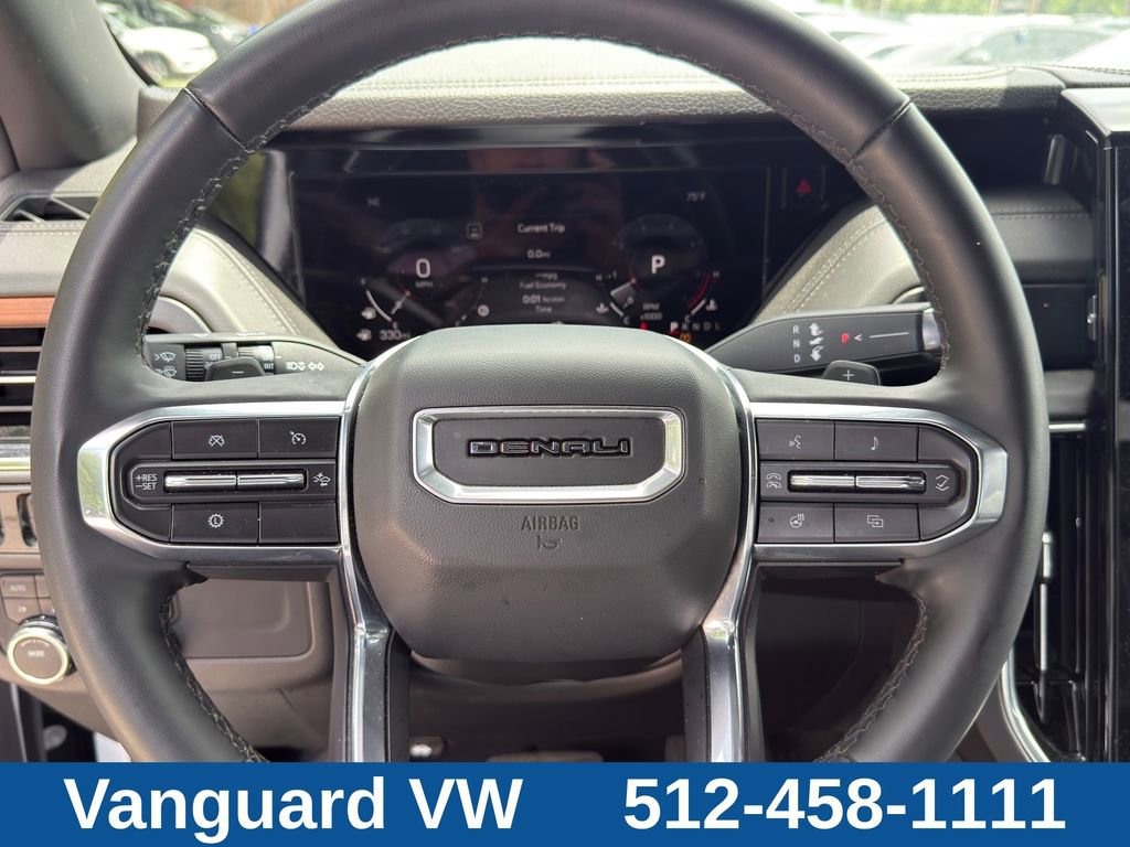 Used 2025 GMC Yukon XL Denali AWD/4WD image 16