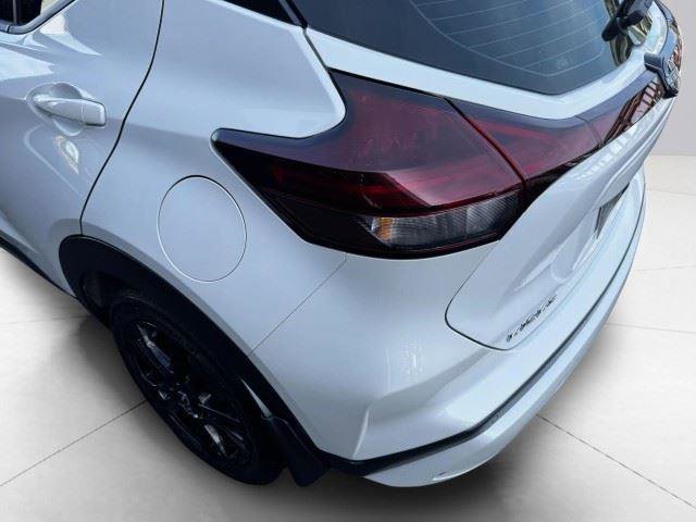 Used 2024 Nissan Kicks SR FWD image 12