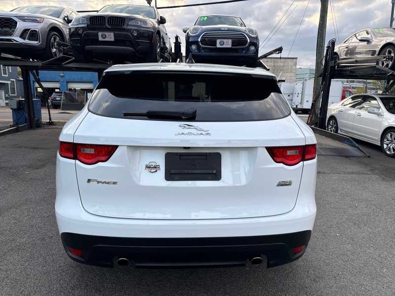 Used 2020 Jaguar F-PACE Premium image 10