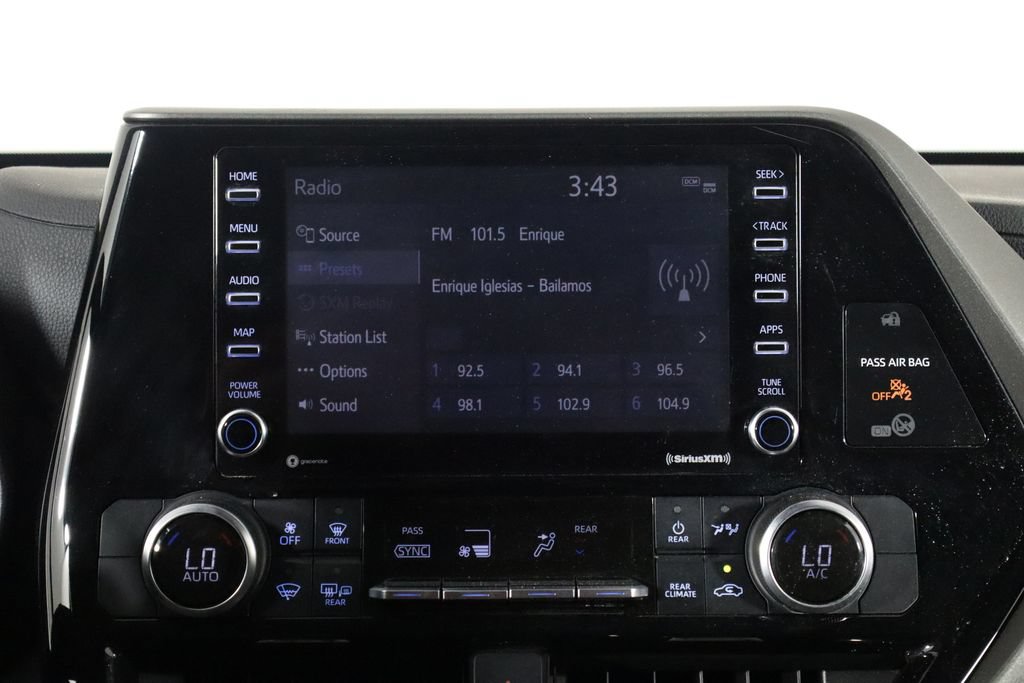 Used 2022 Toyota Highlander L AWD/4WD image 28