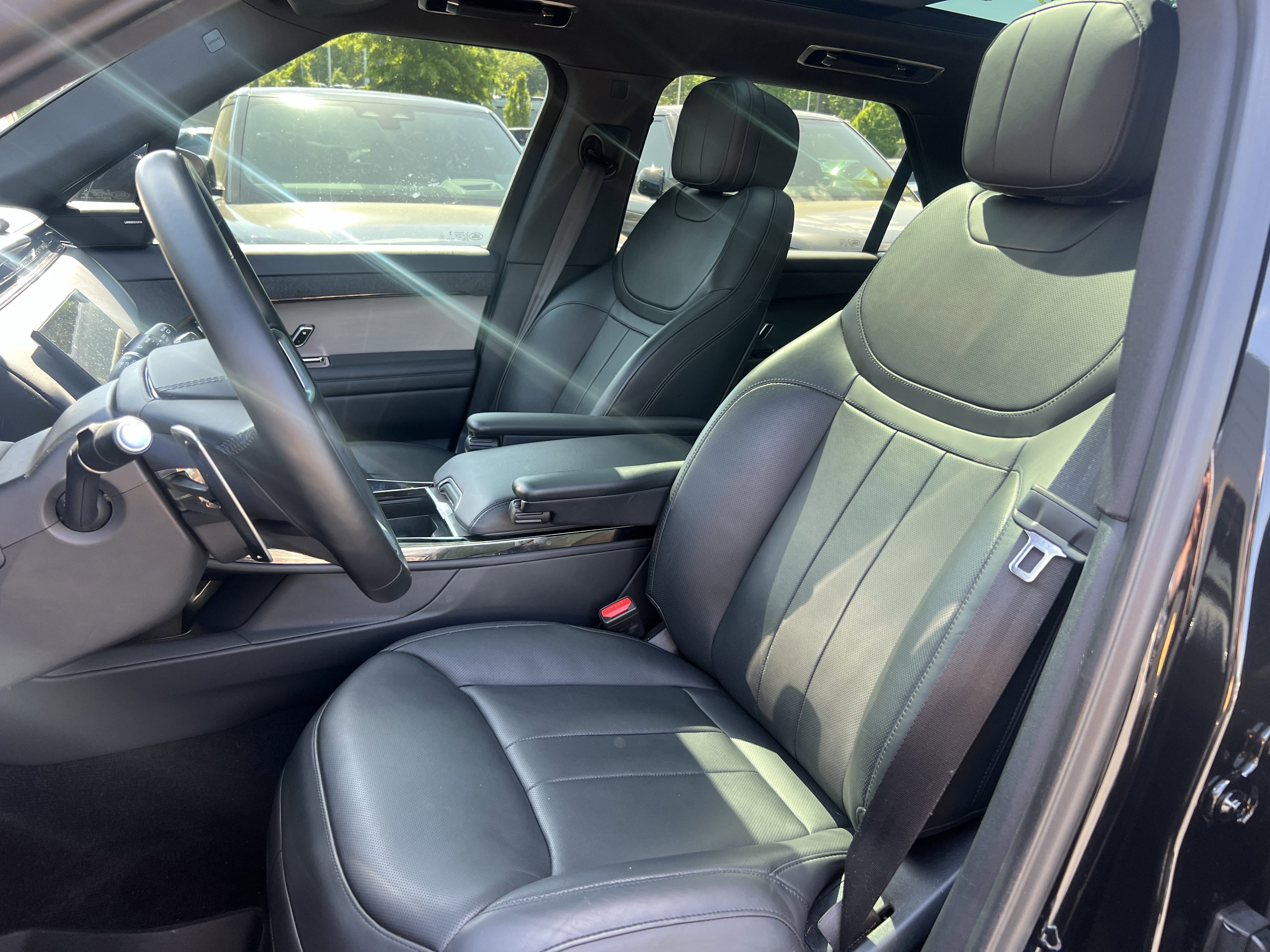 Certified 2024 Land Rover Range Rover Sport SE AWD/4WD image 15